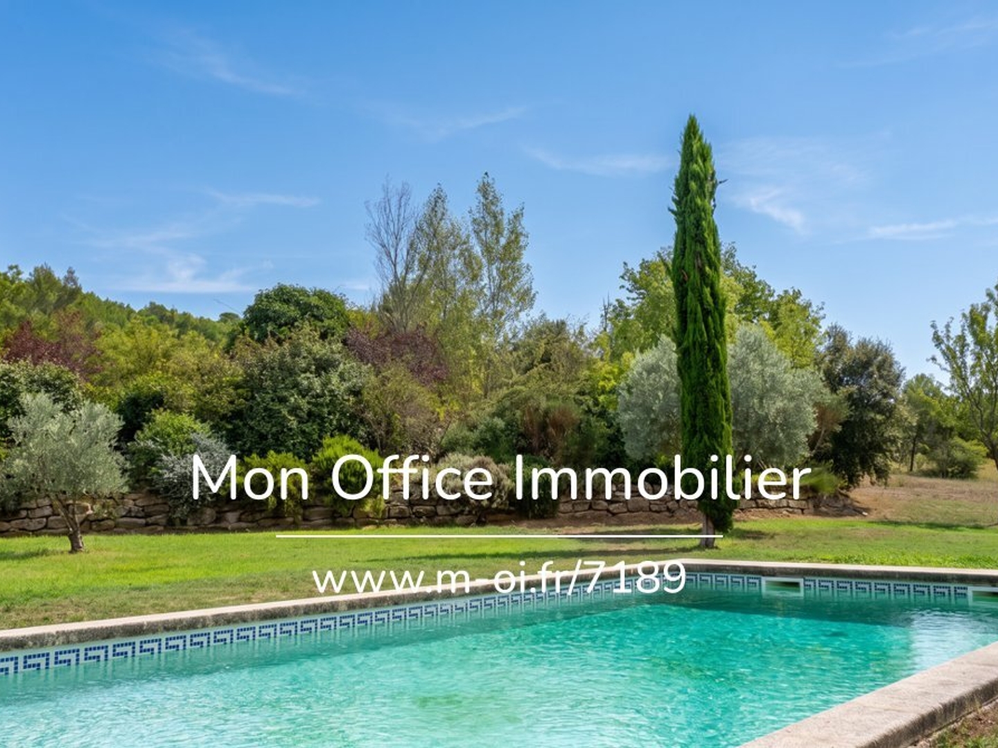 Maison à vendre - 7 pièces - 215m2 - Rognes (13840)