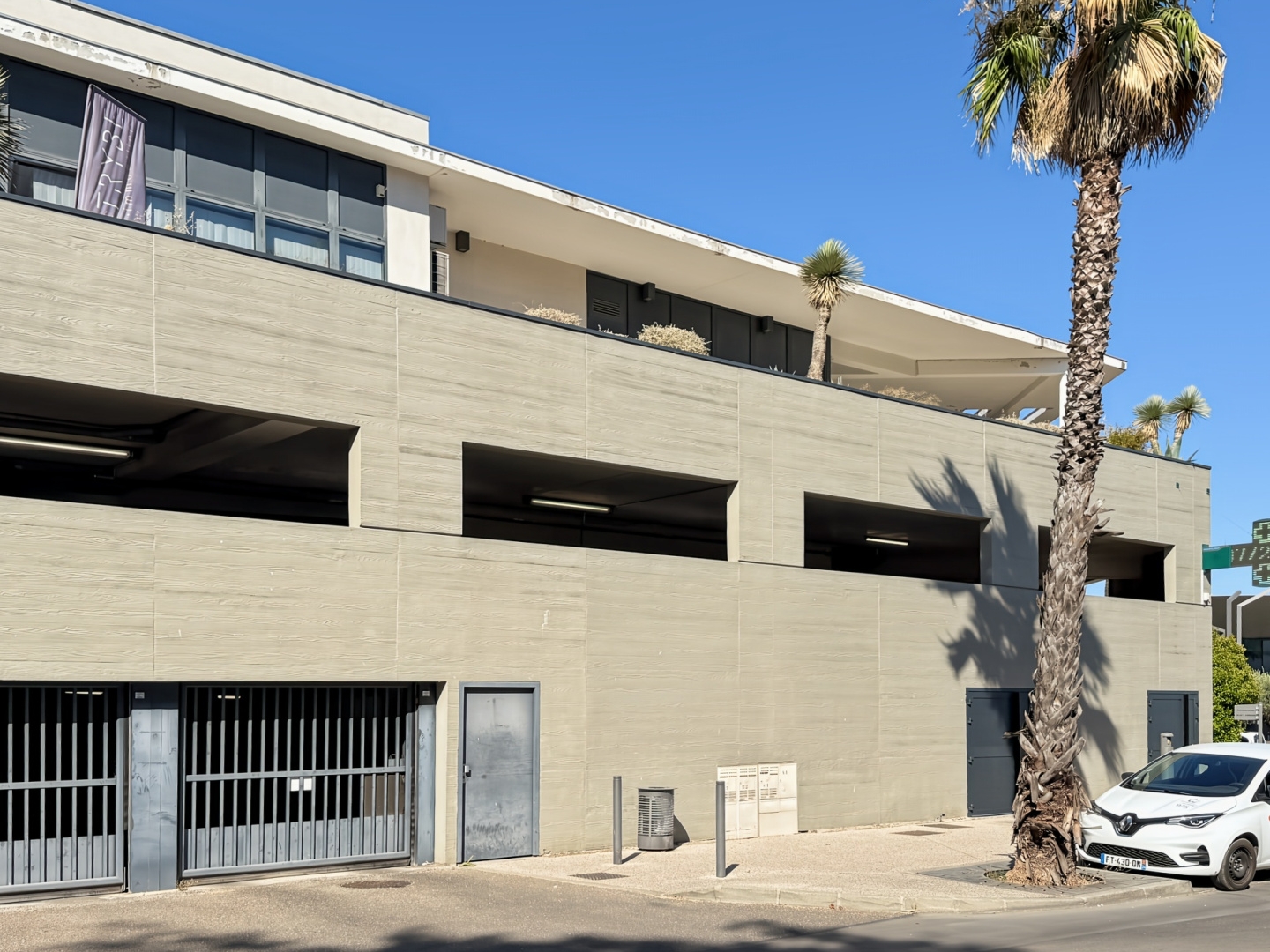 Castelnau-le-Lez Centre - Grand garage sécurisé de 34 m²