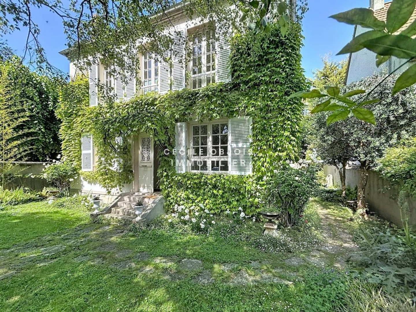 Vends maison ancienne - 130 m² - 5 pièces, 3 chambres - Joinville-le-Pont 94340