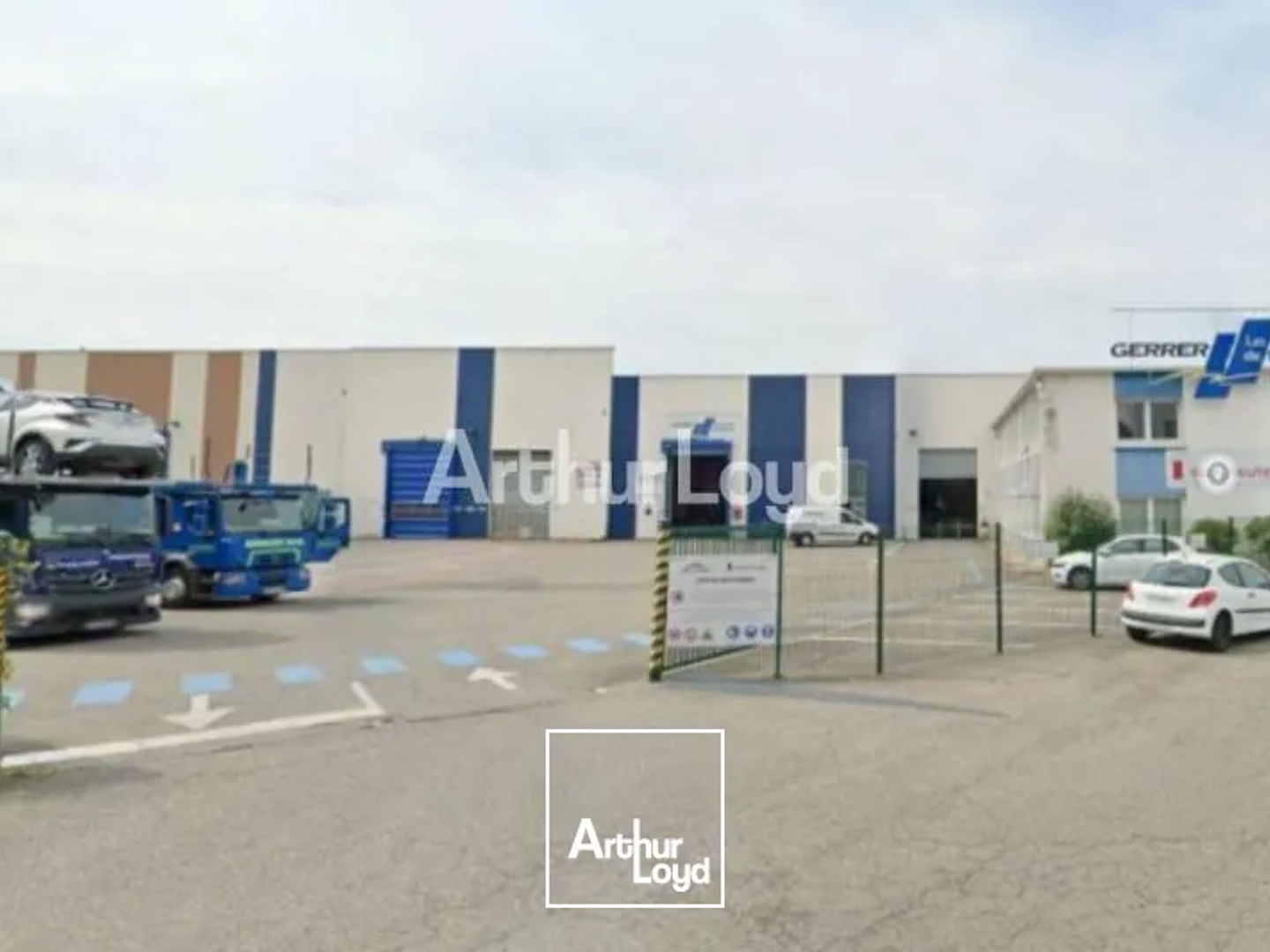 LOCAL D'ACTIVITE - ENTREPOT à VENDRE de 4552 m²