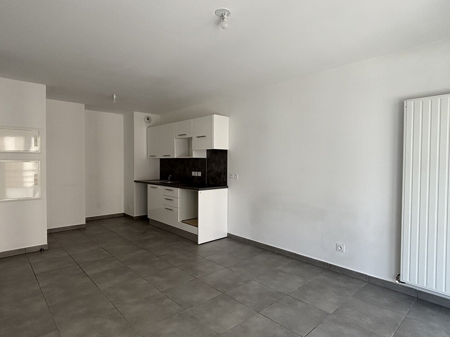 Appartement à vendre - 2 pièces - 44m2 - Saint-Julien-En-G... (74160)
