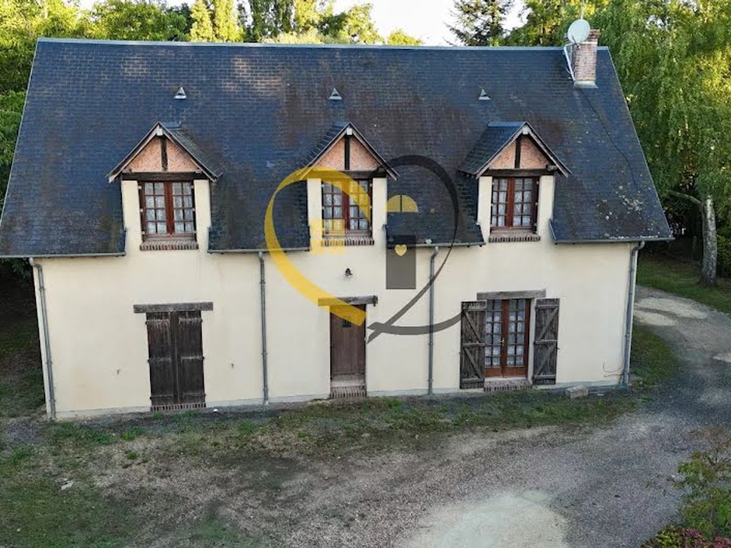 Propriété 7 pièces 318 m²
