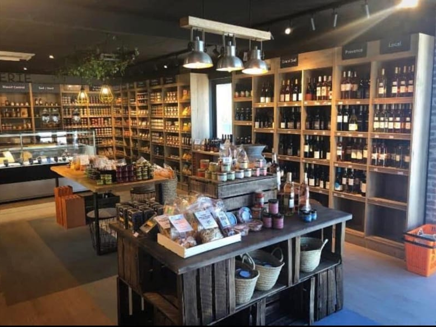 Magasin à vendre - 147m2 - Manosque (04100)