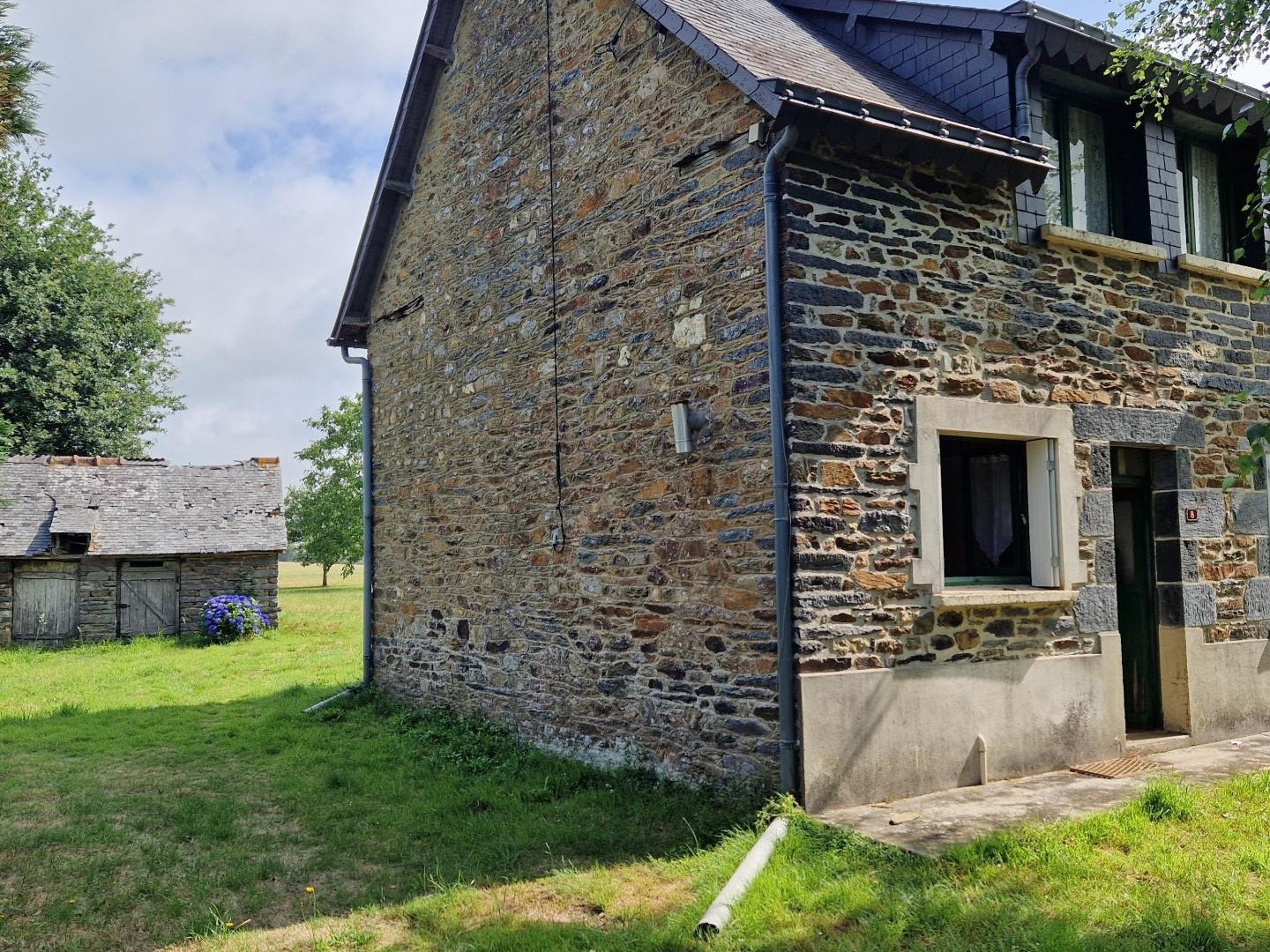 Maison 4 pièces en pierre proche commodités