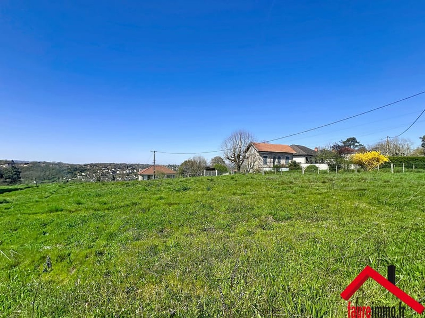 TERRAIN SUR BRIVE LA GAILLARDE