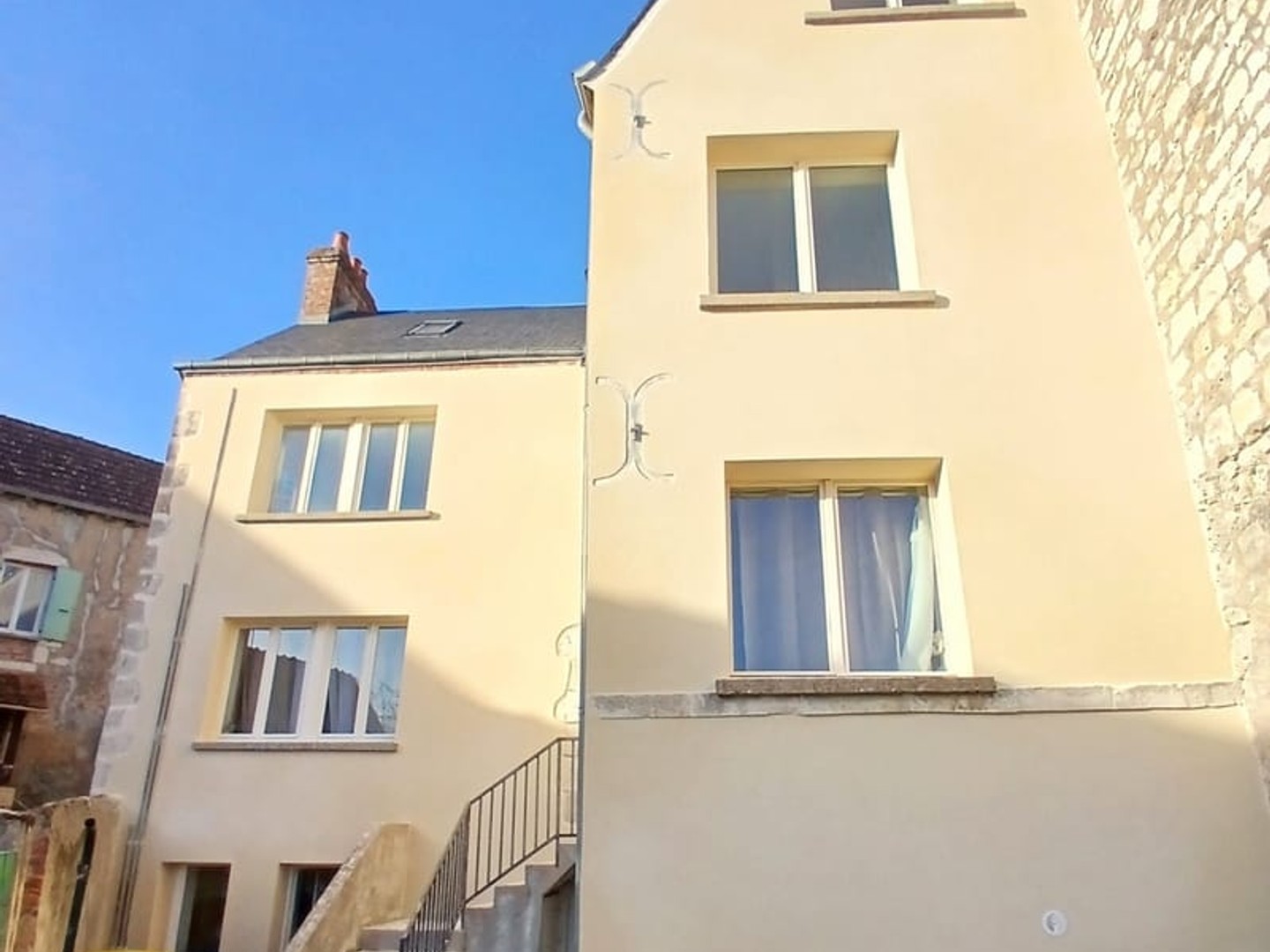Maison avec appartements 2 pièces 171 m²