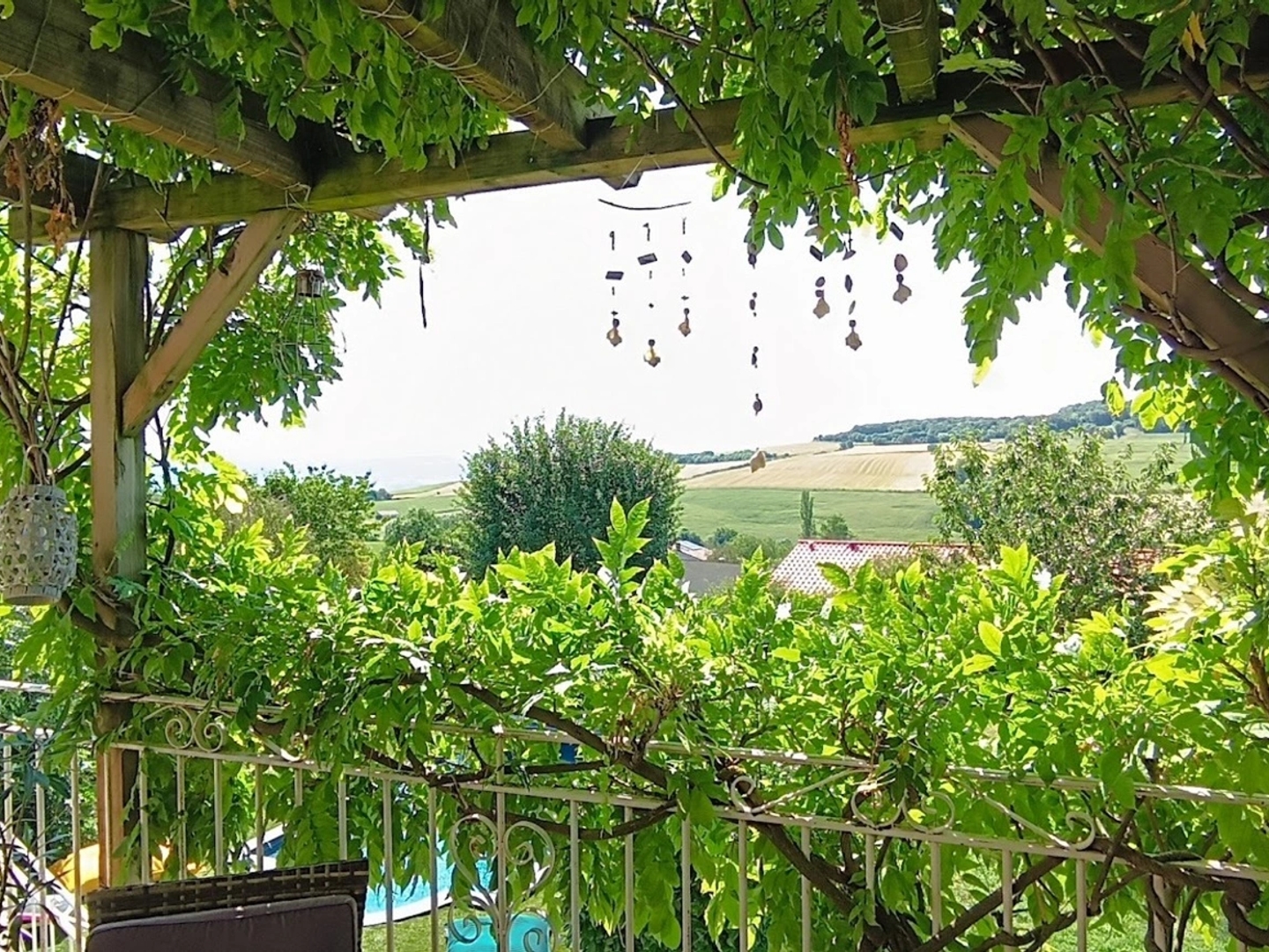Maison à vendre - 8 pièces - 258m2 - Saint-Babel (63500)
