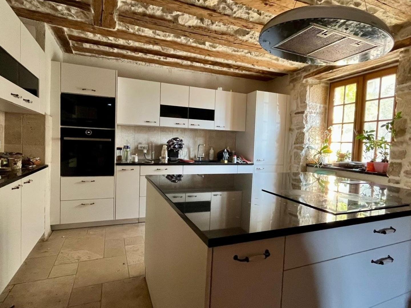 Maison en pierre de caractère - Volumes, dépendances et appartement indépendant - Port-Lesney