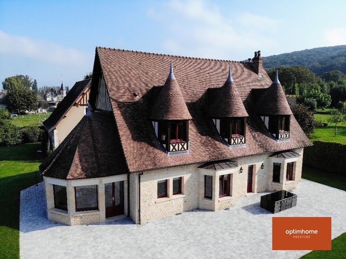 Propriété 6 pièces 252 m²