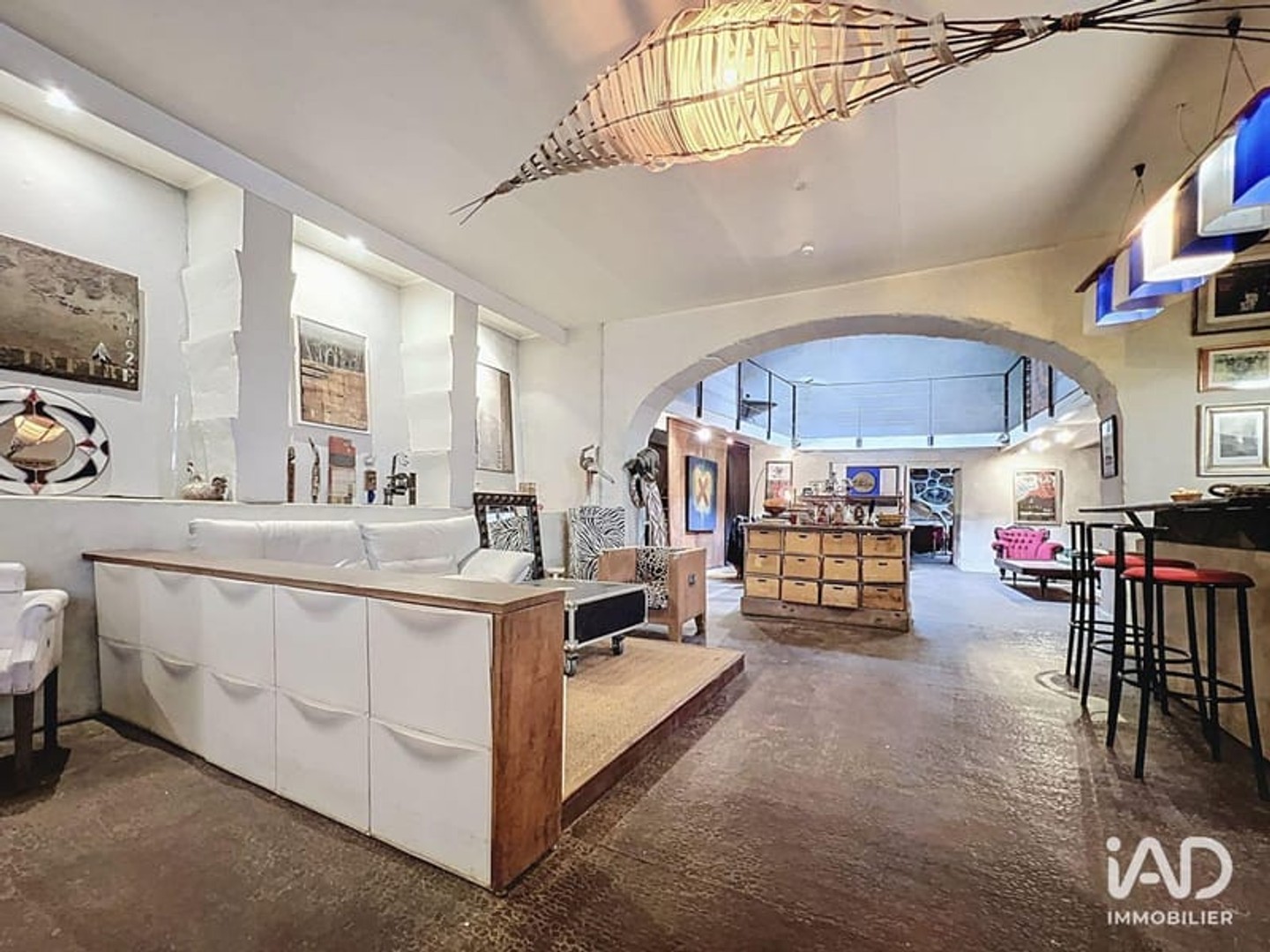 Immeuble commercial 150 m²