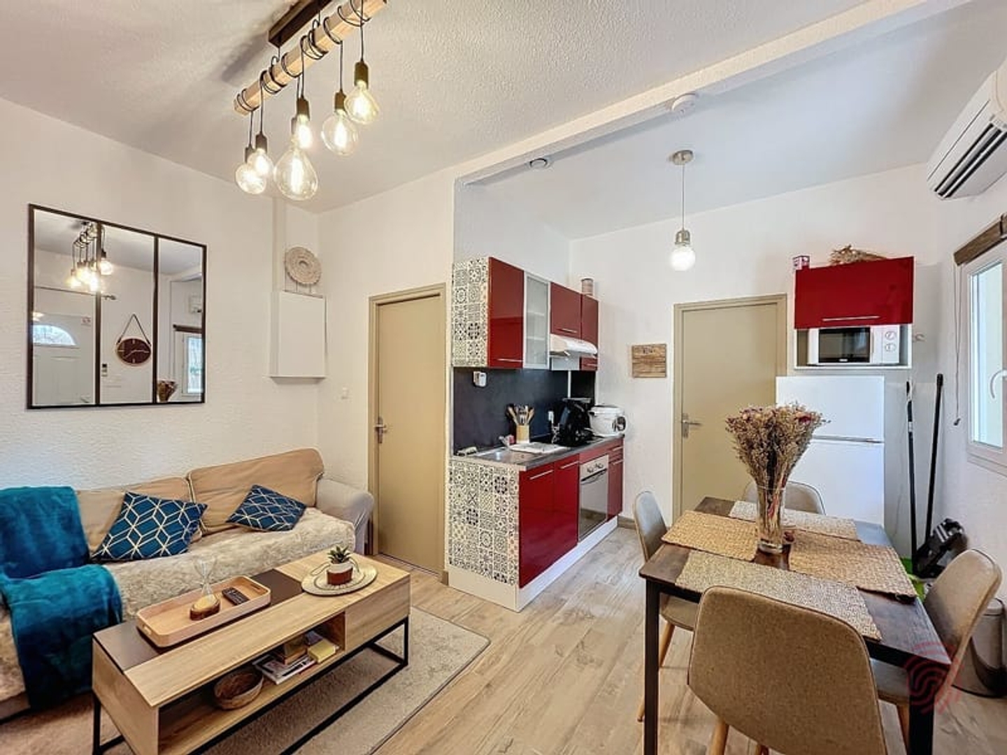 Lot de 2 appartements en rdc au centre ville de Lamalou les Bains