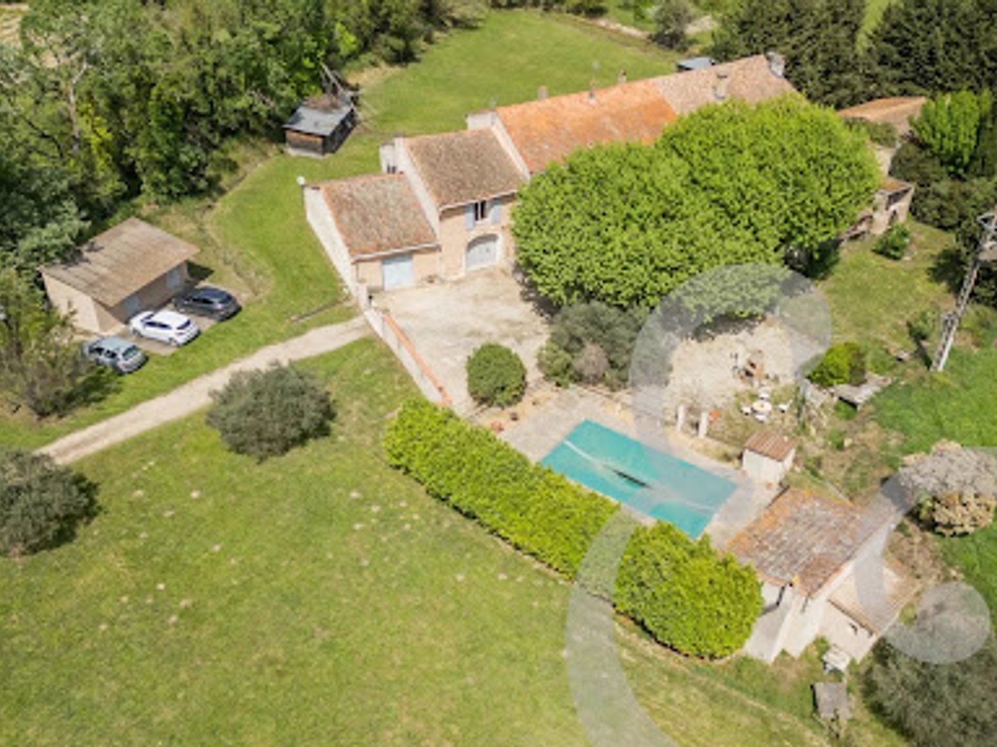 Propriété 30 pièces 145 m²
