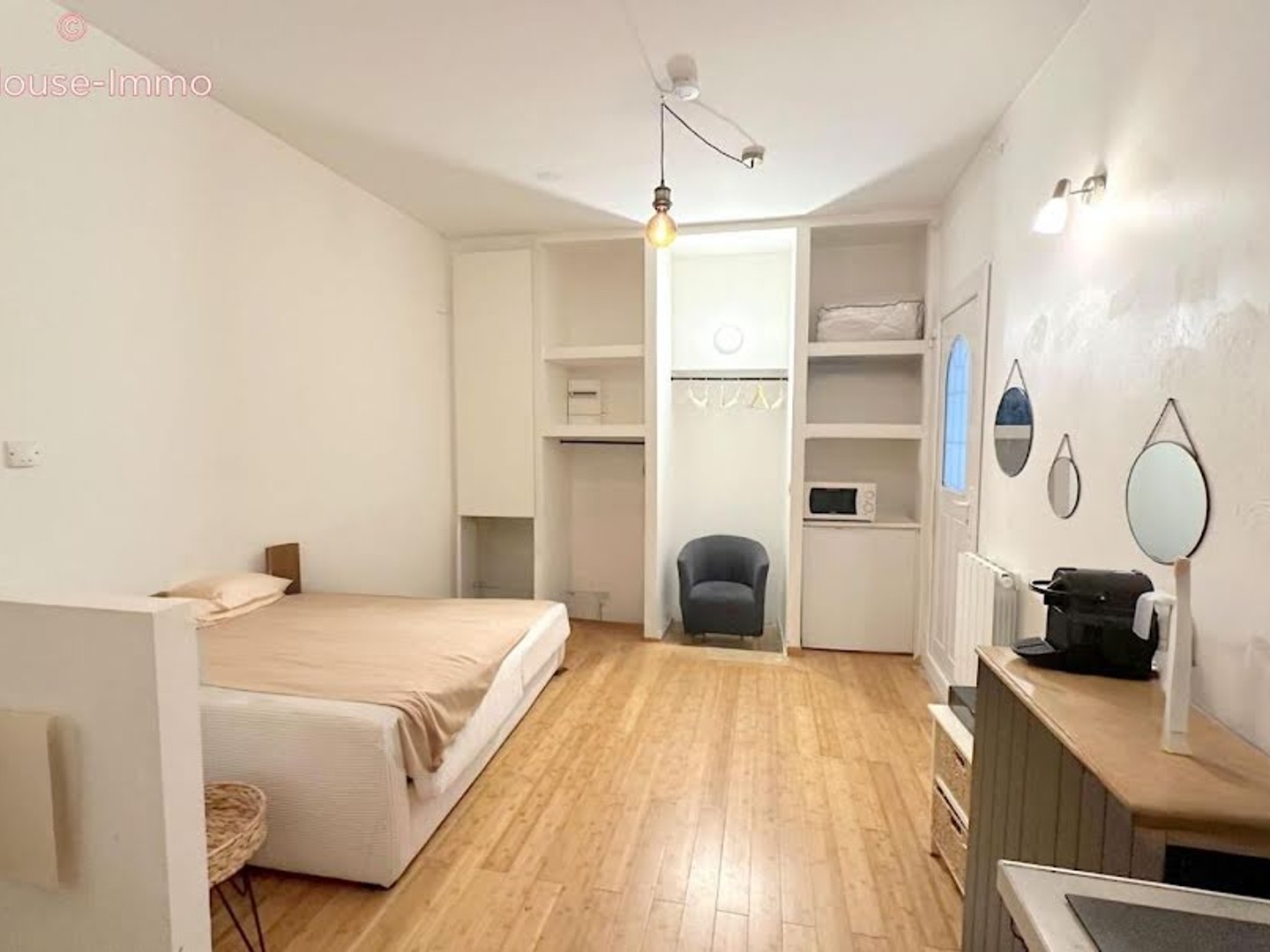 Local 1 pièce 21 m²