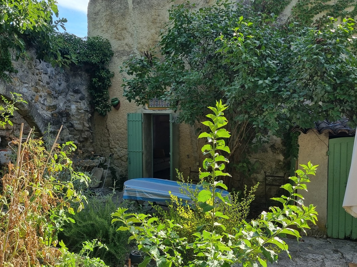 Maison à vendre - 7 pièces - 146m2 - Mormoiron (84570)
