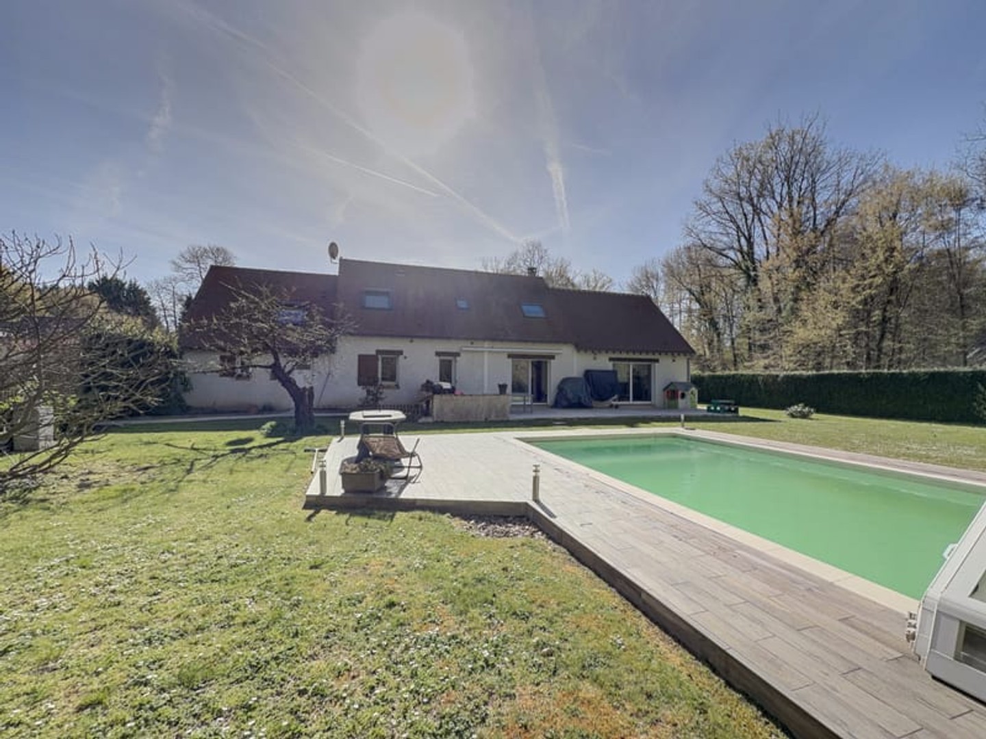 MAISON FAMILIALE DANS DOMAINE PRIVE SECURISE