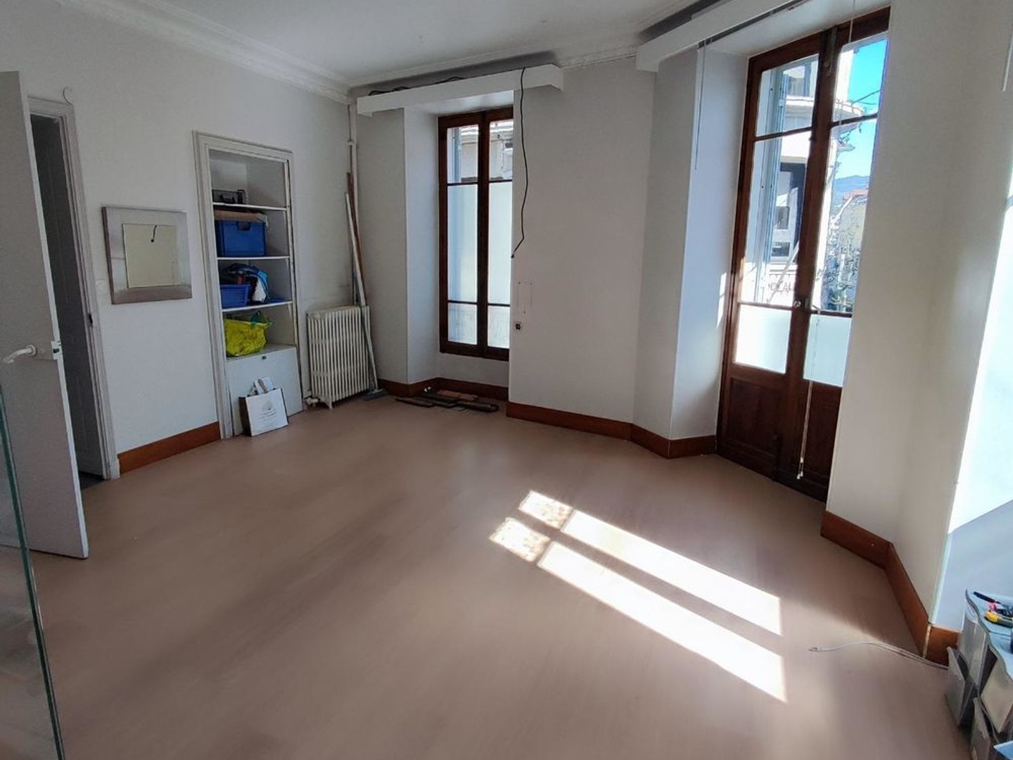 Local professionnel 5 pièces 115 m²