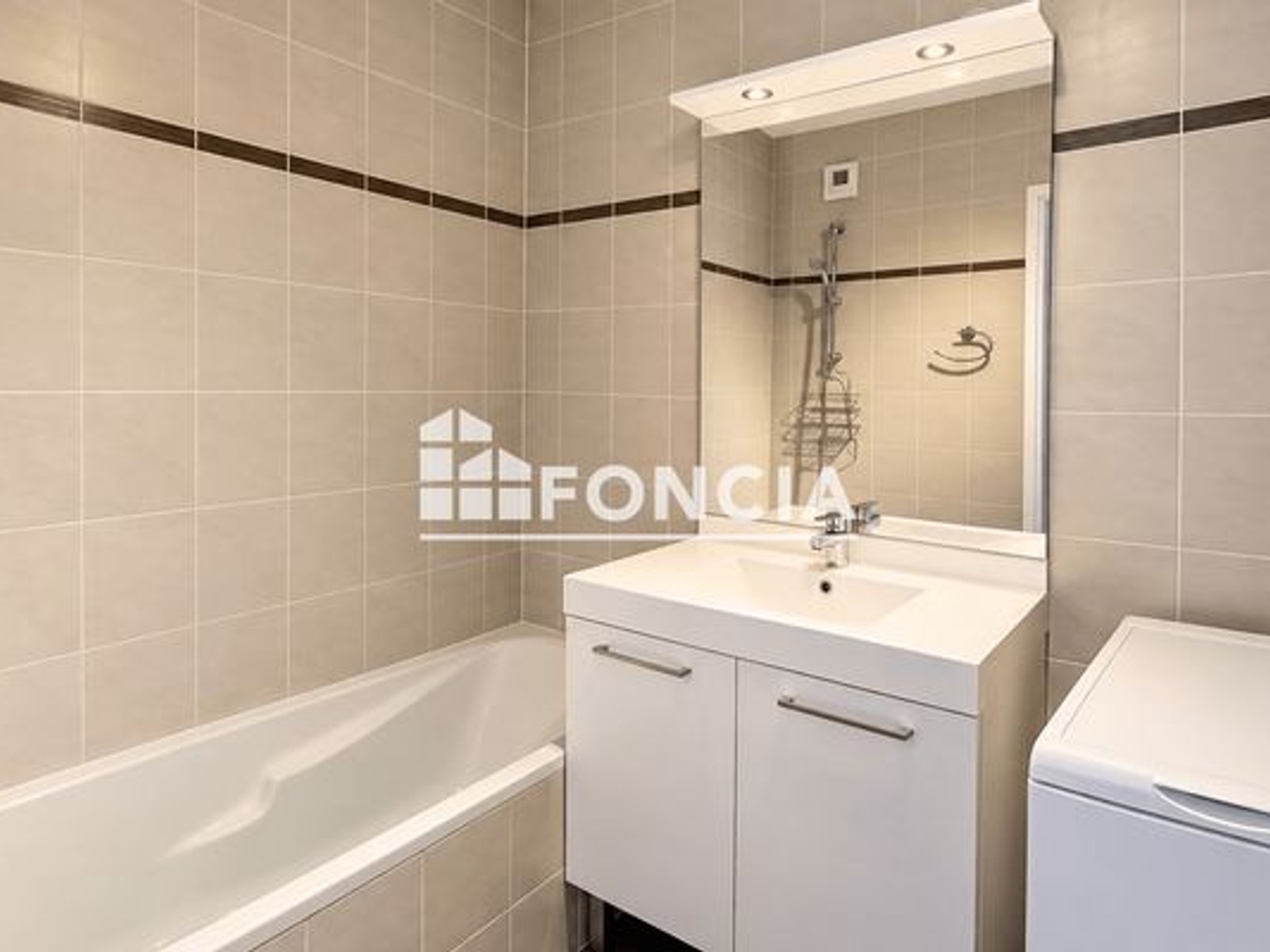 Appartement à vendre - 2 pièces - 48m2 - Faverges-Seythenex (74210)