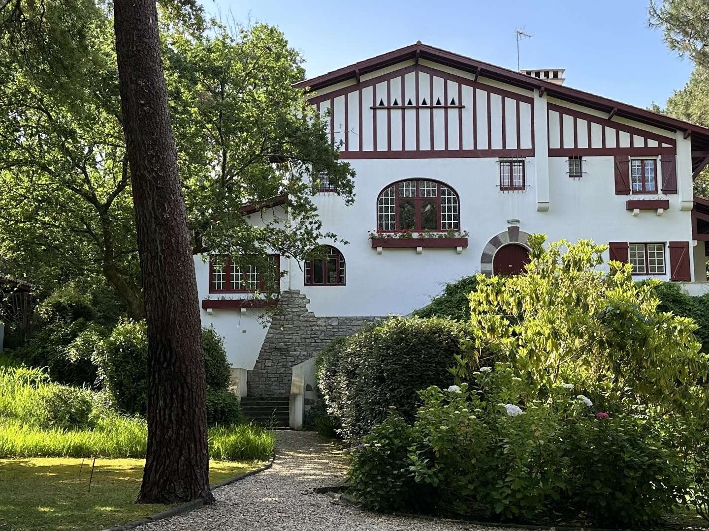 Maison 13 pièces 450 m²