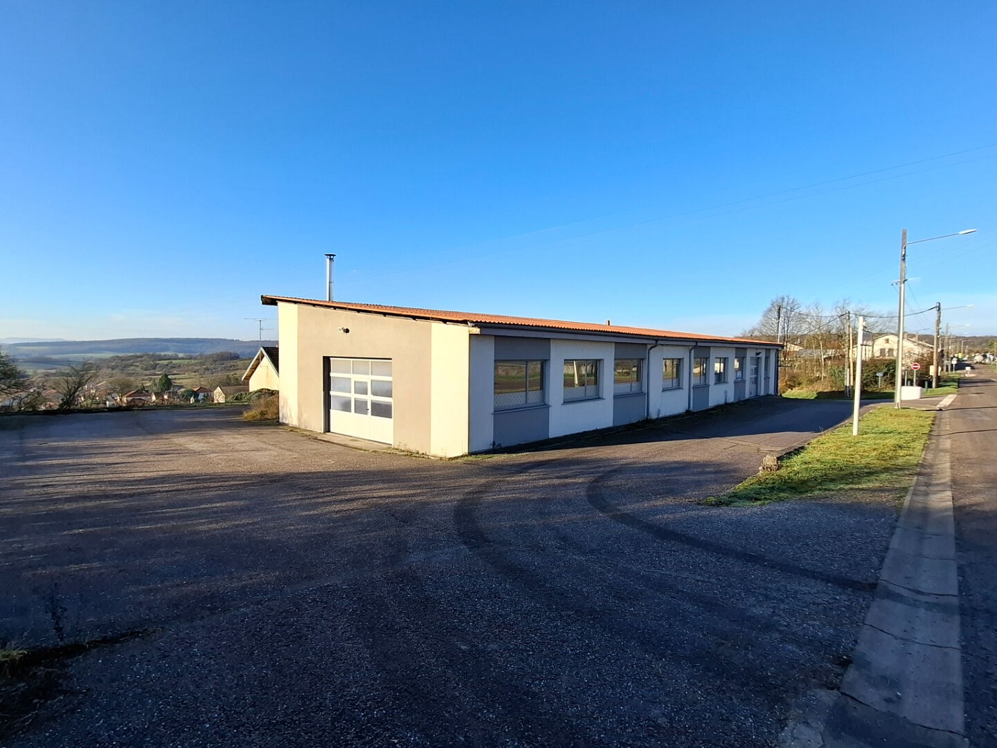 Local commercial 440 m²