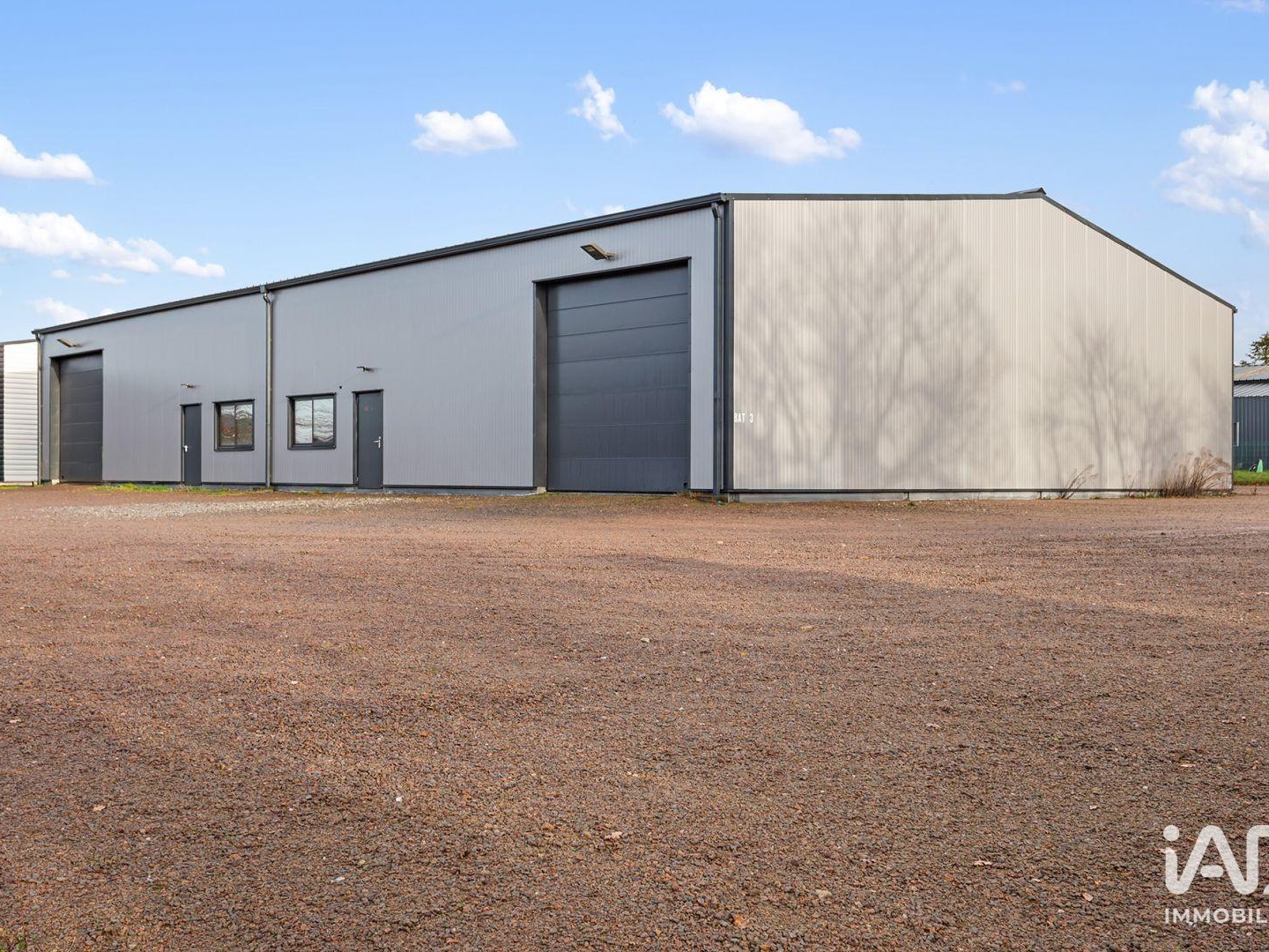 Immeuble commercial 600 m²