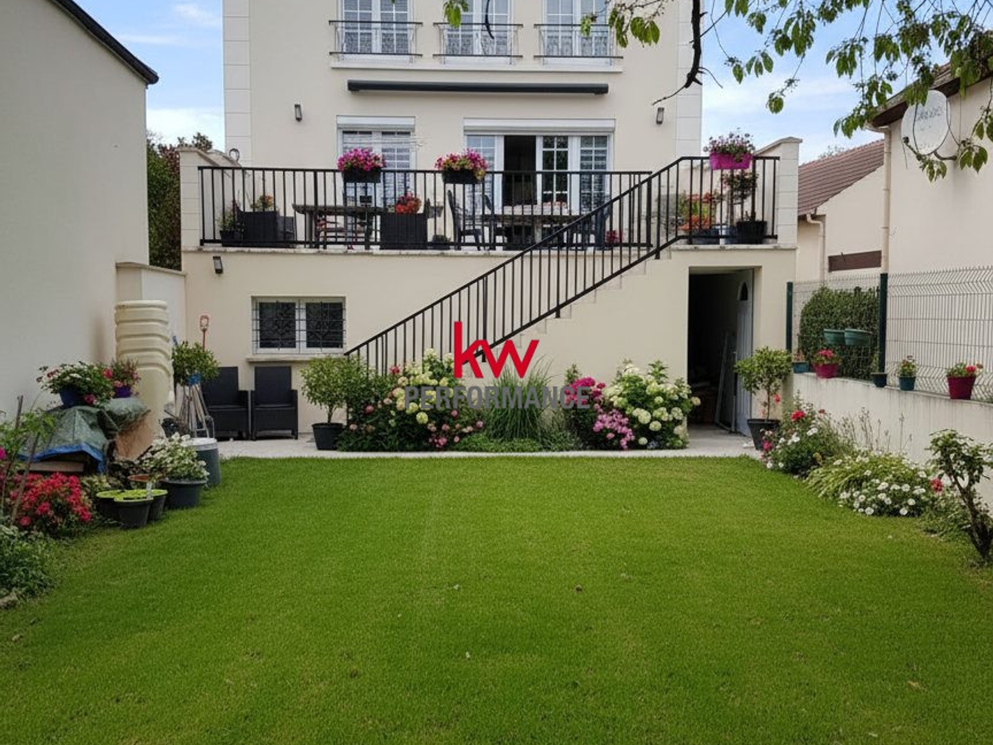 MAISON INDIVIDUELLE EN PARFAIT ETAT PROCHE ECOLE BURY NOTRE DAME