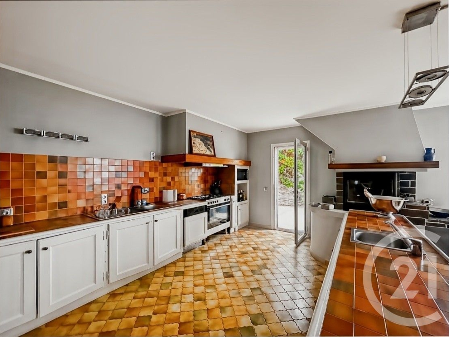 Maison à vendre - 6 pièces - 261m2 - Santa-Maria-Di-Lota (20200)