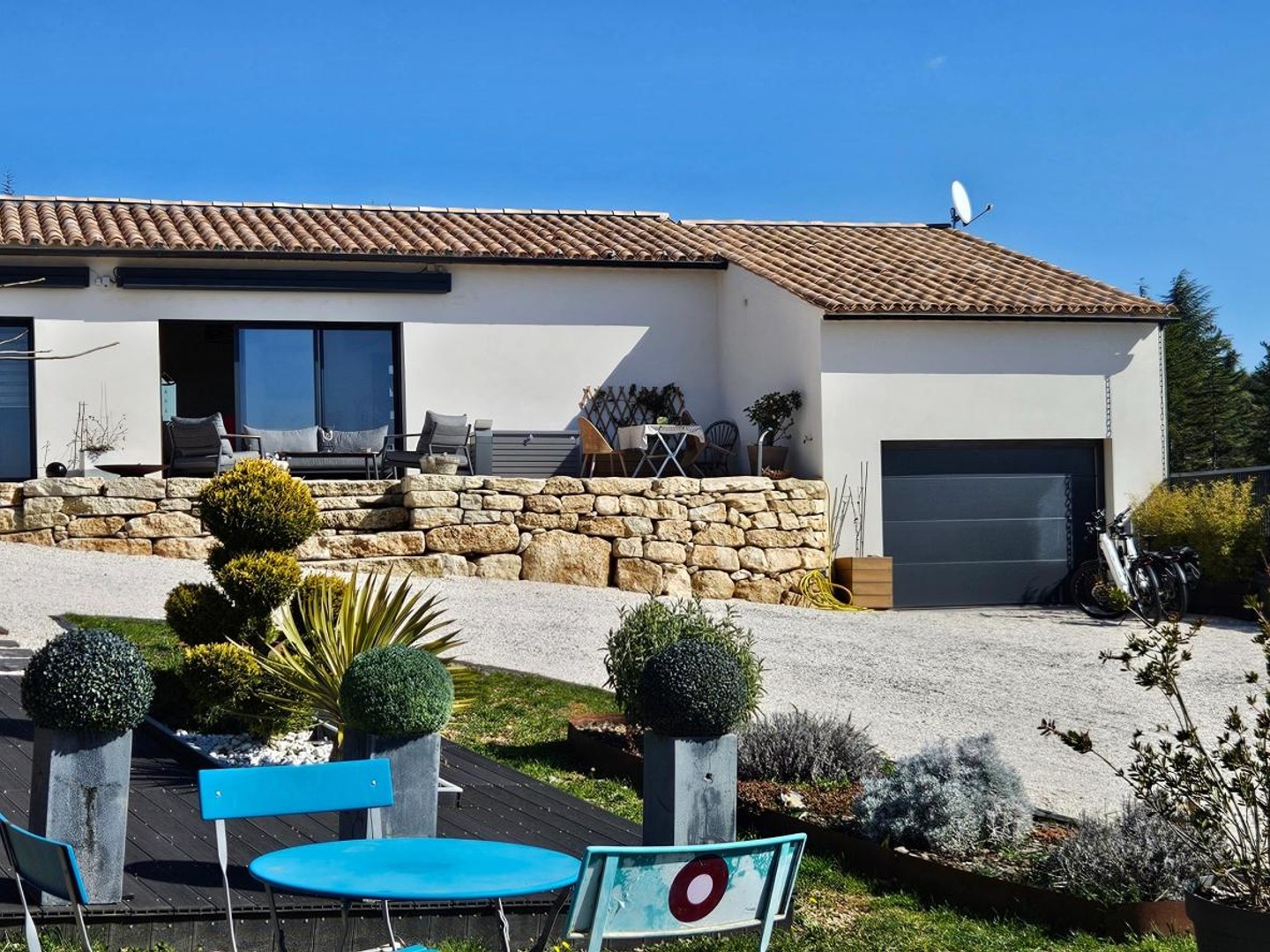 Maison neuve avec vue panoramique