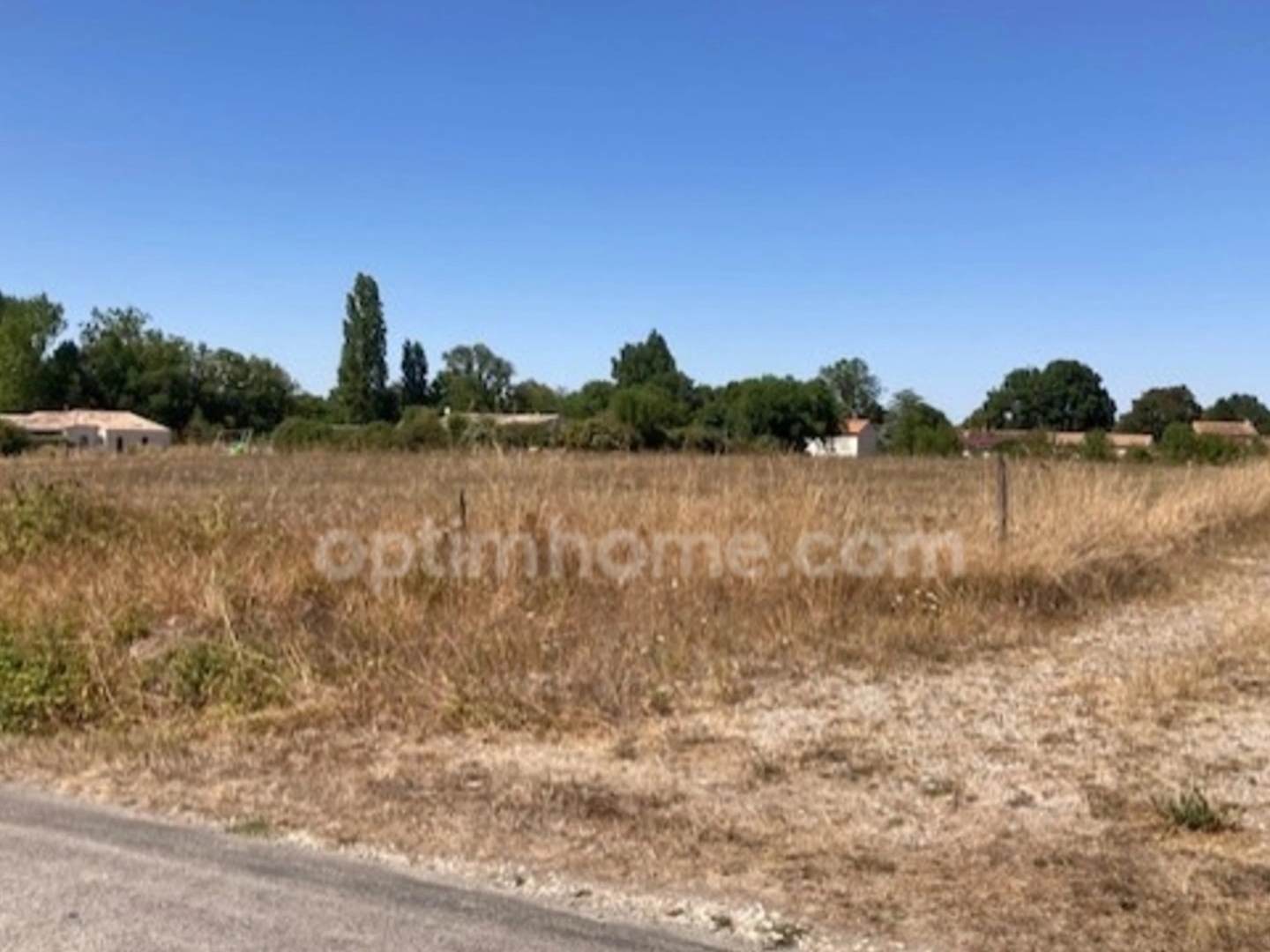 Terrain 4992 m²