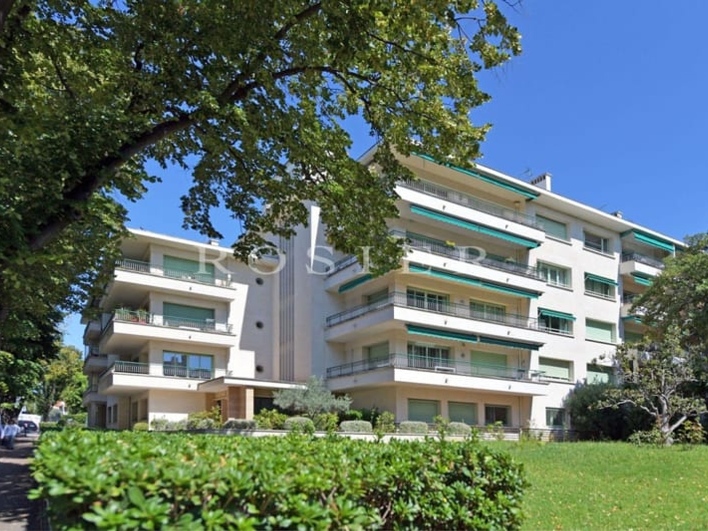 Marseille Saint-Barnabé - bel appartement 3 chambres à vendre pour vivre l'esprit de village au coeur de la ville.