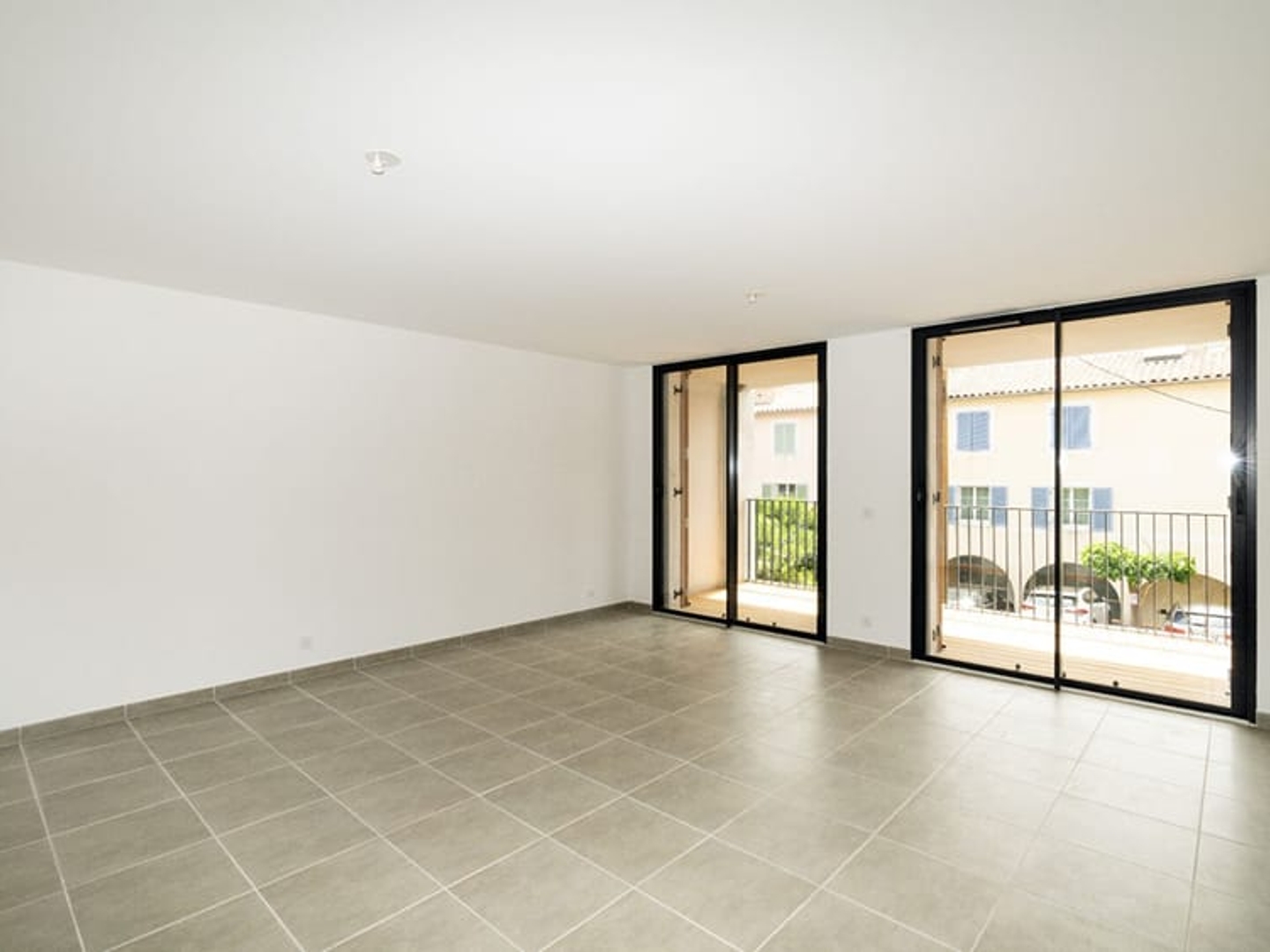 Appartement à vendre - 3 pièces - 65m2 - Bormes-Les-Mimosas (83230)