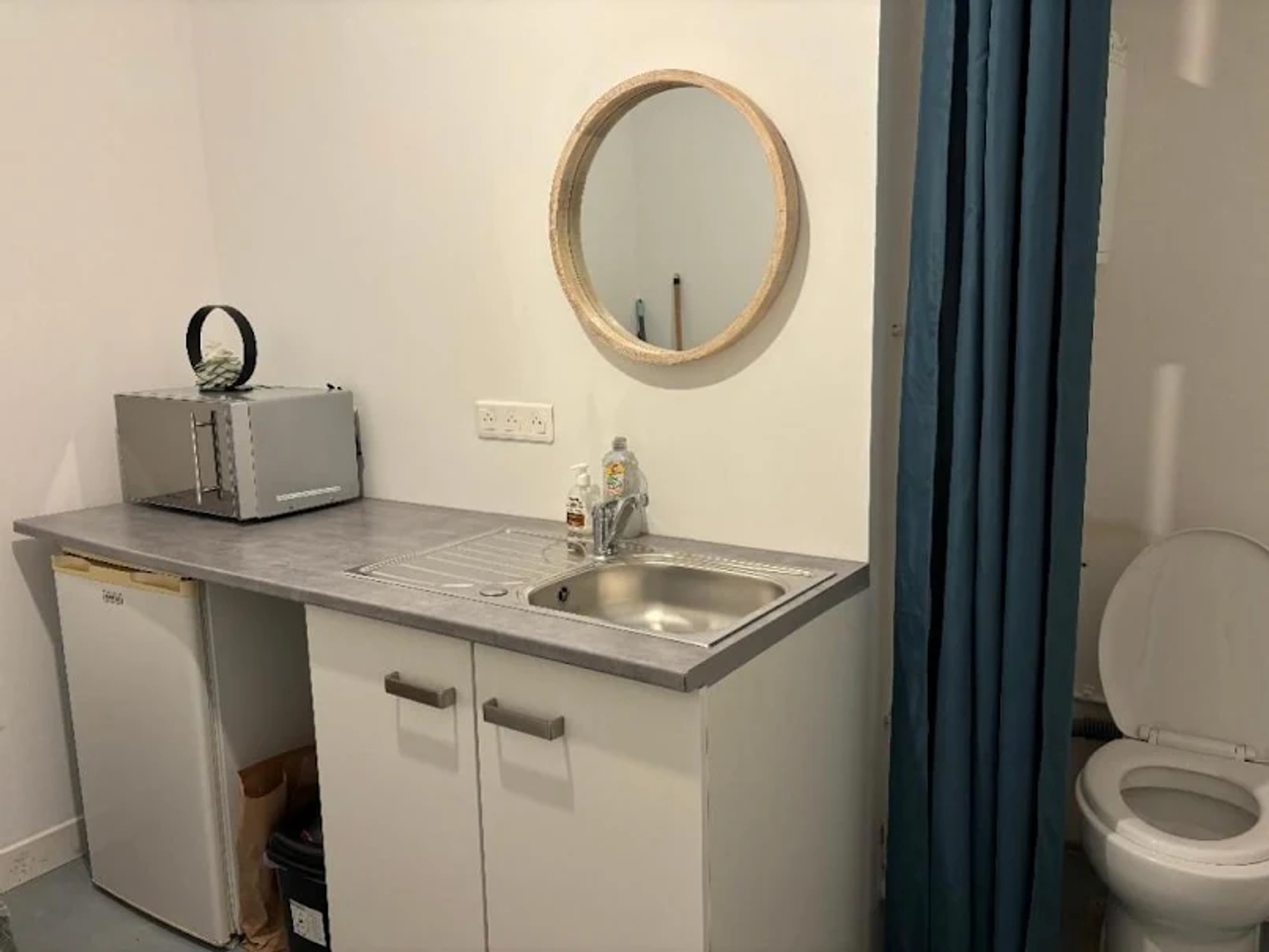 Locaux à vendre - 23m2 - Audierne (29770)