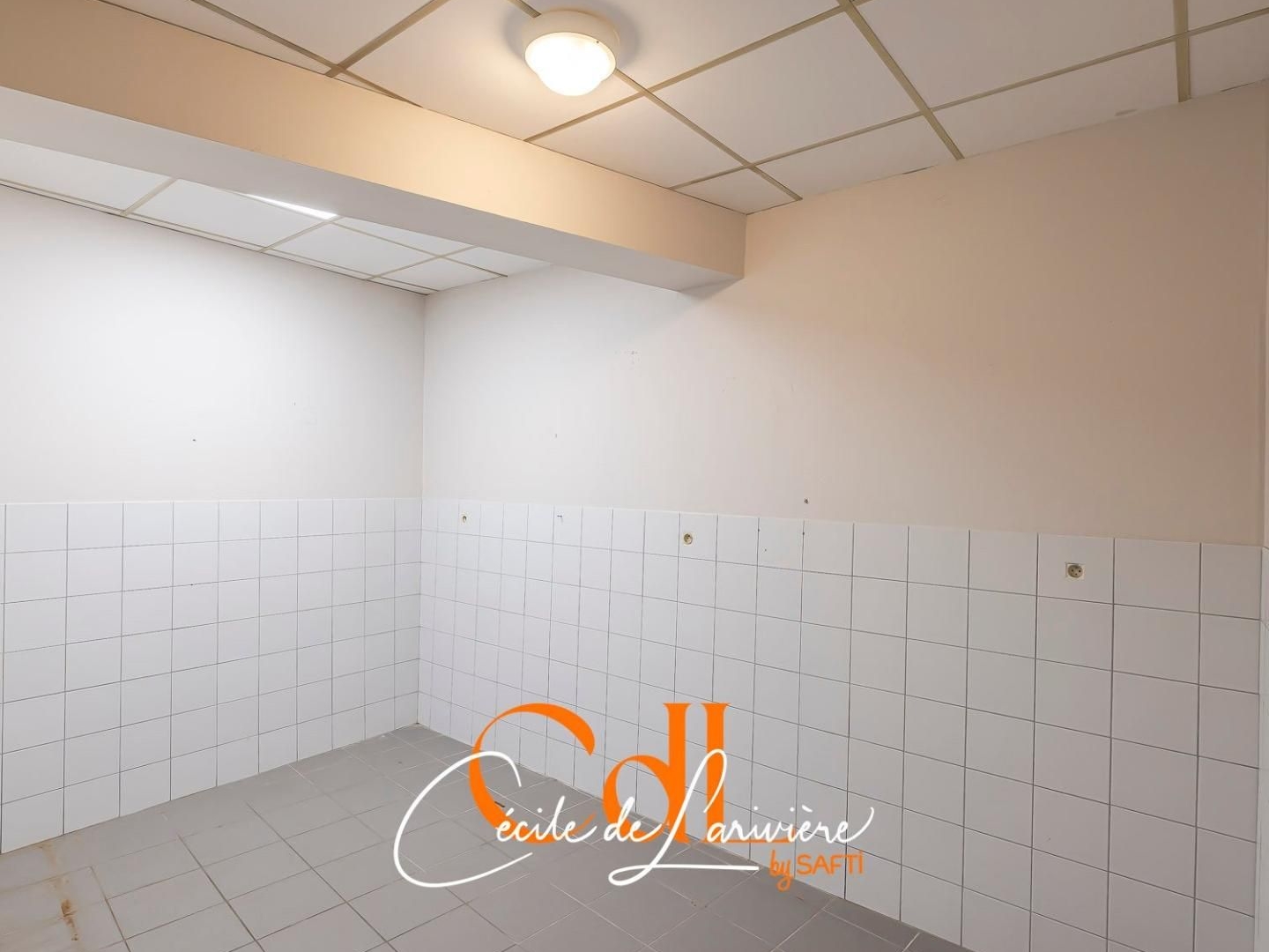 Bureaux à vendre - 2 pièces - 126m2 - Landivisiau (29400)