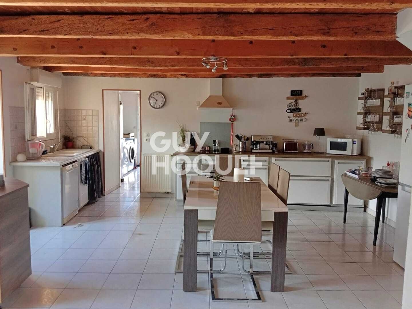 Maison à vendre - 4 pièces - 121m2 - Thairé (17290)