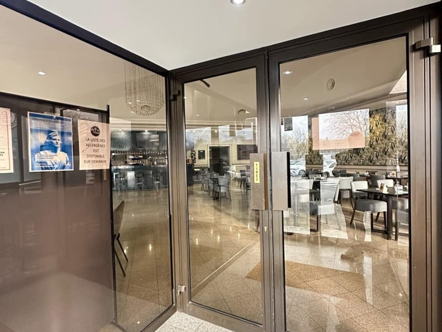 Bureaux à vendre - 8 pièces - 372m2 - Laon (02000)