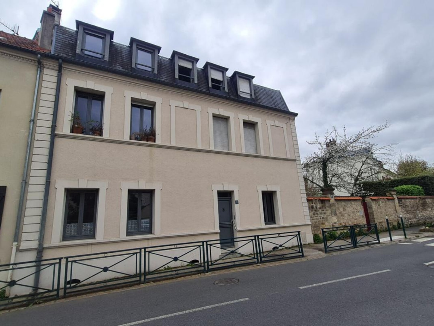 Immeuble Pontoise 11 pièces - 201,91m²