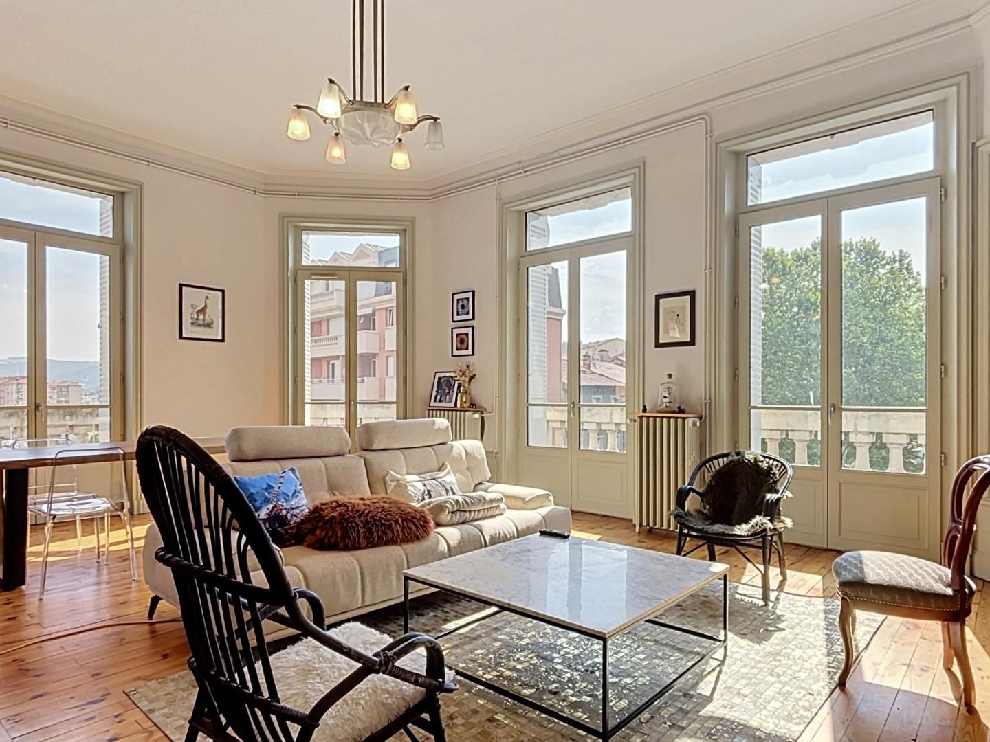 Appartement 6 pièces 256 m²