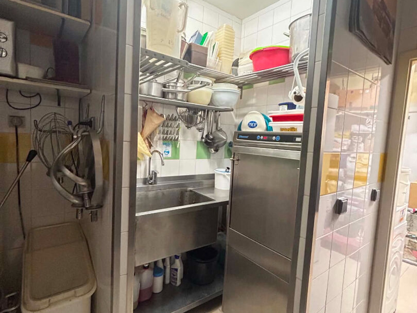 Magasin à vendre - 99m2 - Saint-Omer (62500)