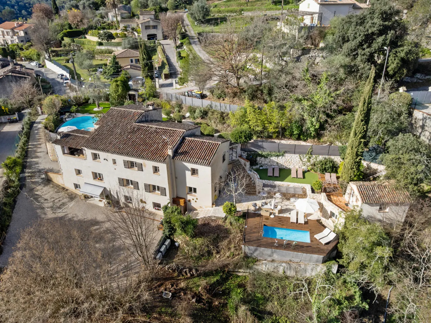 Maison d'hôte et d'habitation haut de gamme en pierre