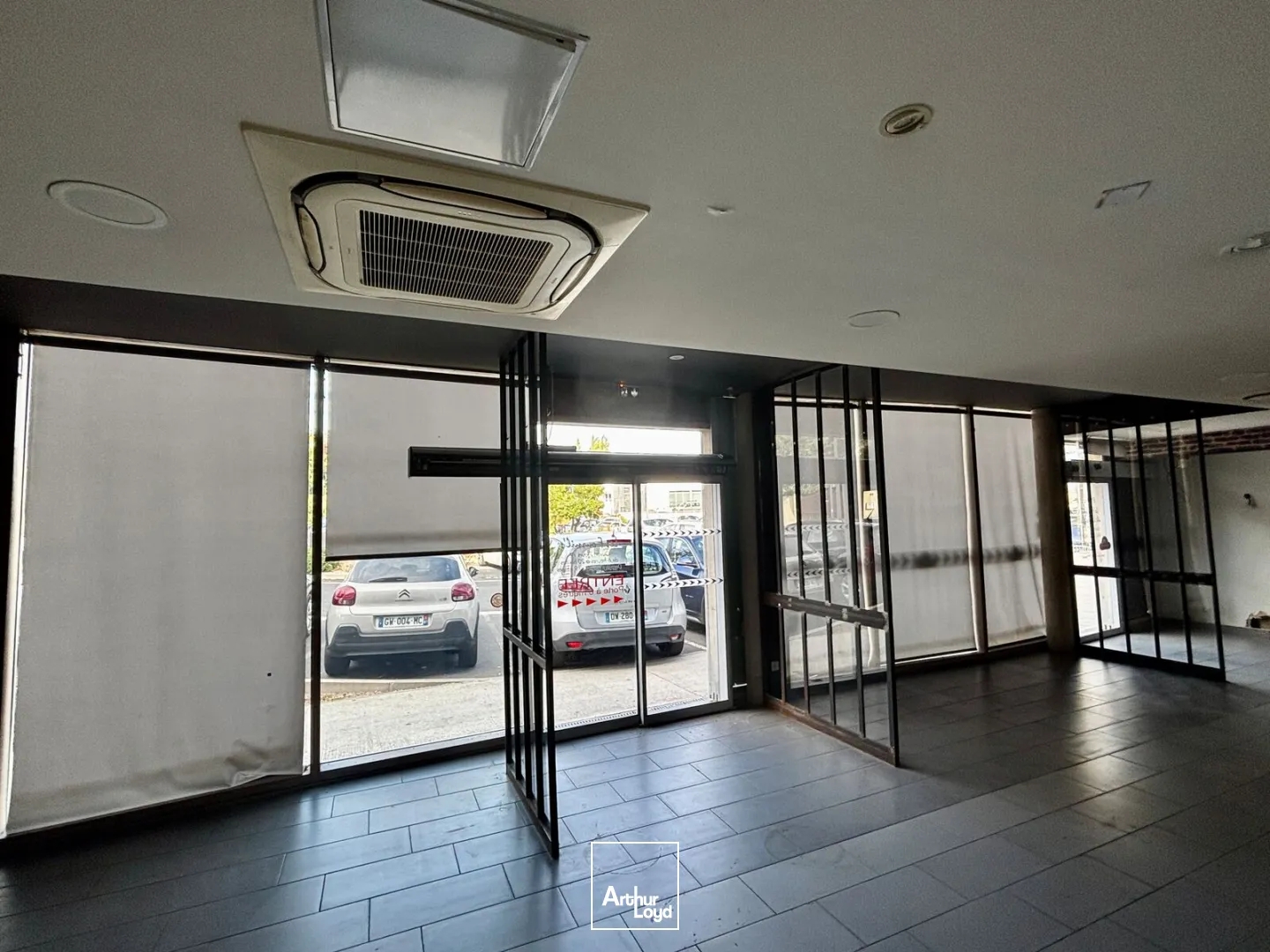 Locaux à vendre - 361m2 - Béziers (34500)