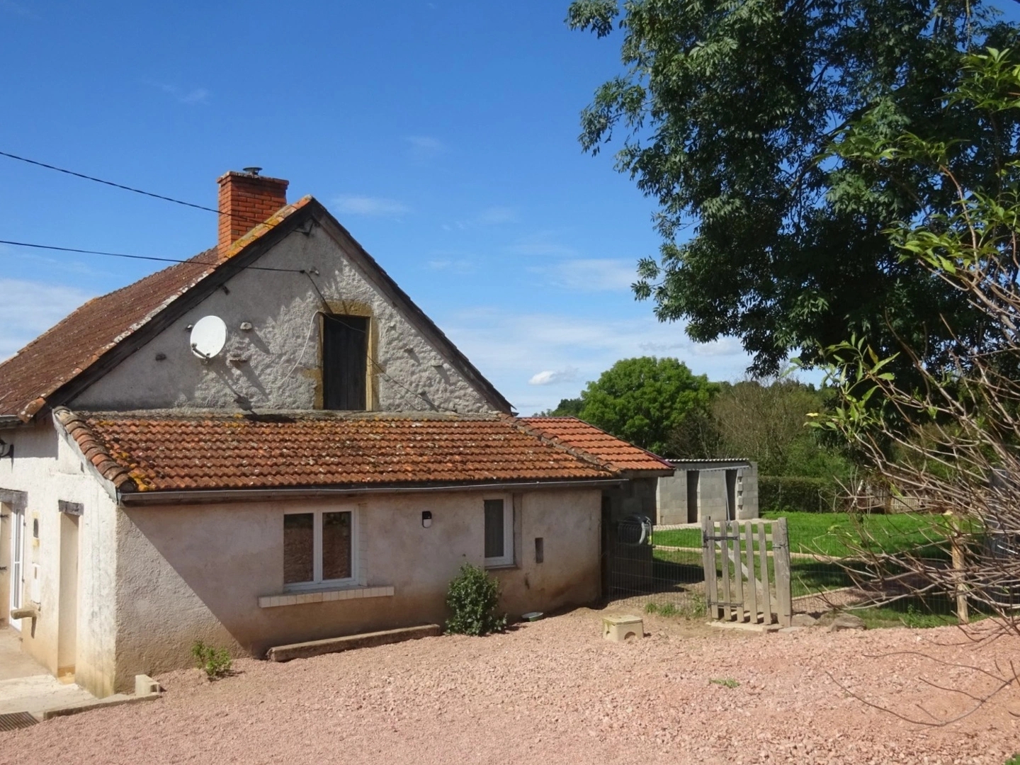 Maison à vendre - 3 pièces - 59m2 - Saint-Aubin-En-Ch... (71430)