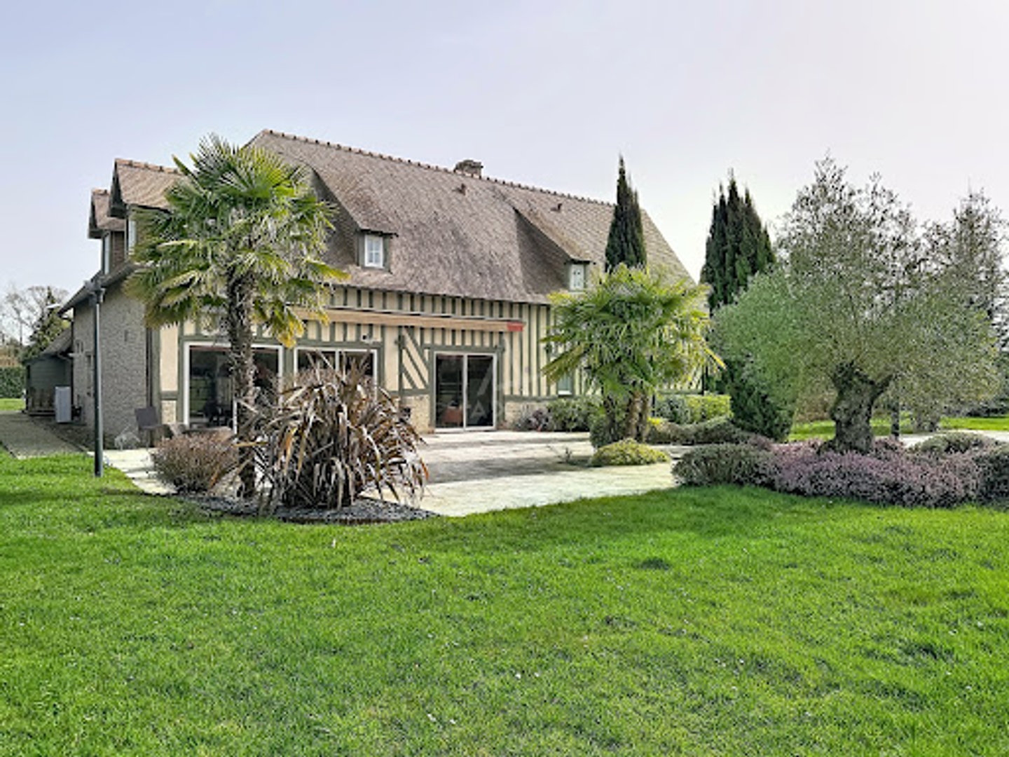 Maison à vendre - 9 pièces - 276m2 - Saint-Étienne-La-... (14950)