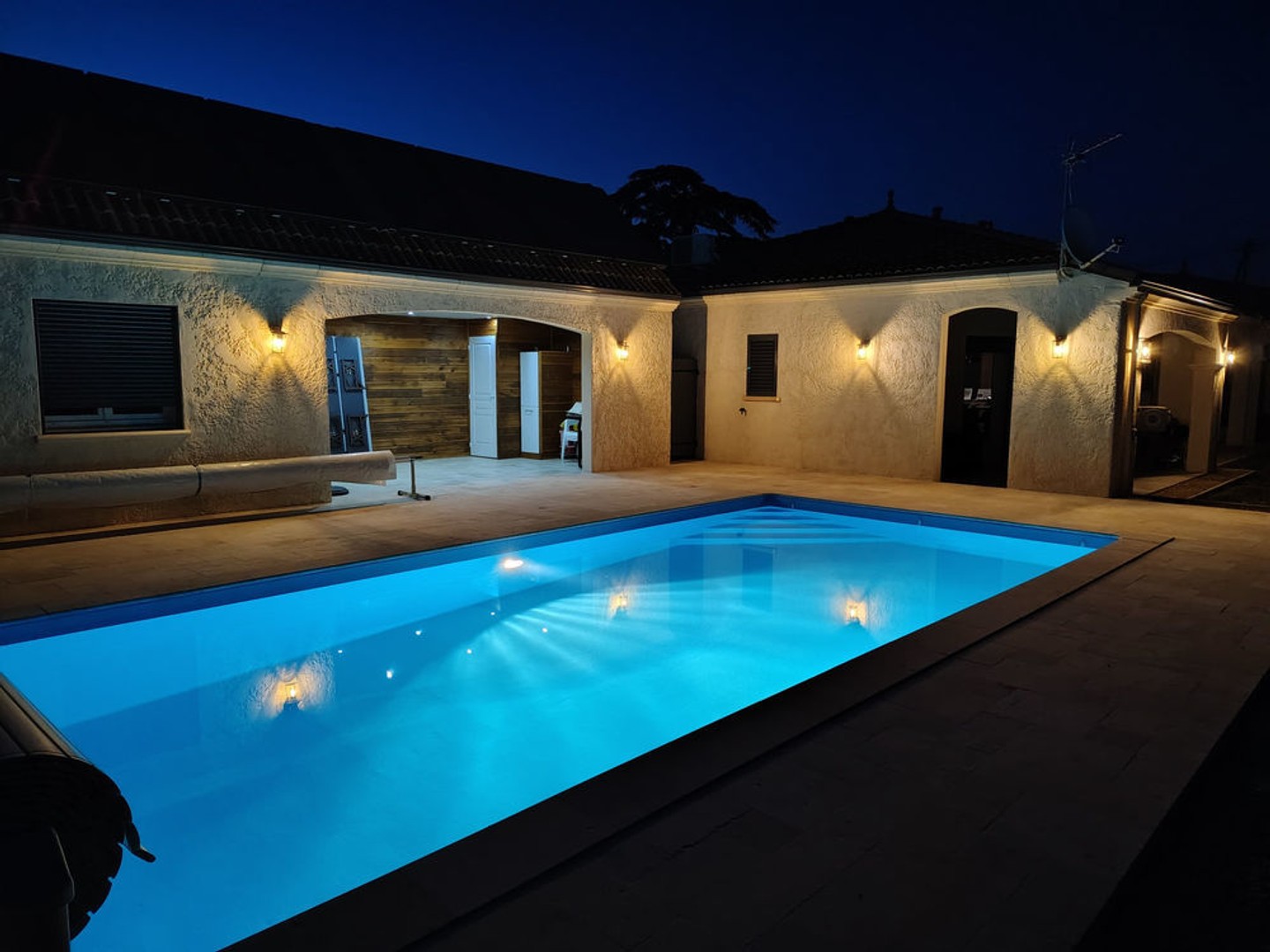 Maison à vendre - 5 pièces - 119m2 - Montaigu-De-Quercy (82150)