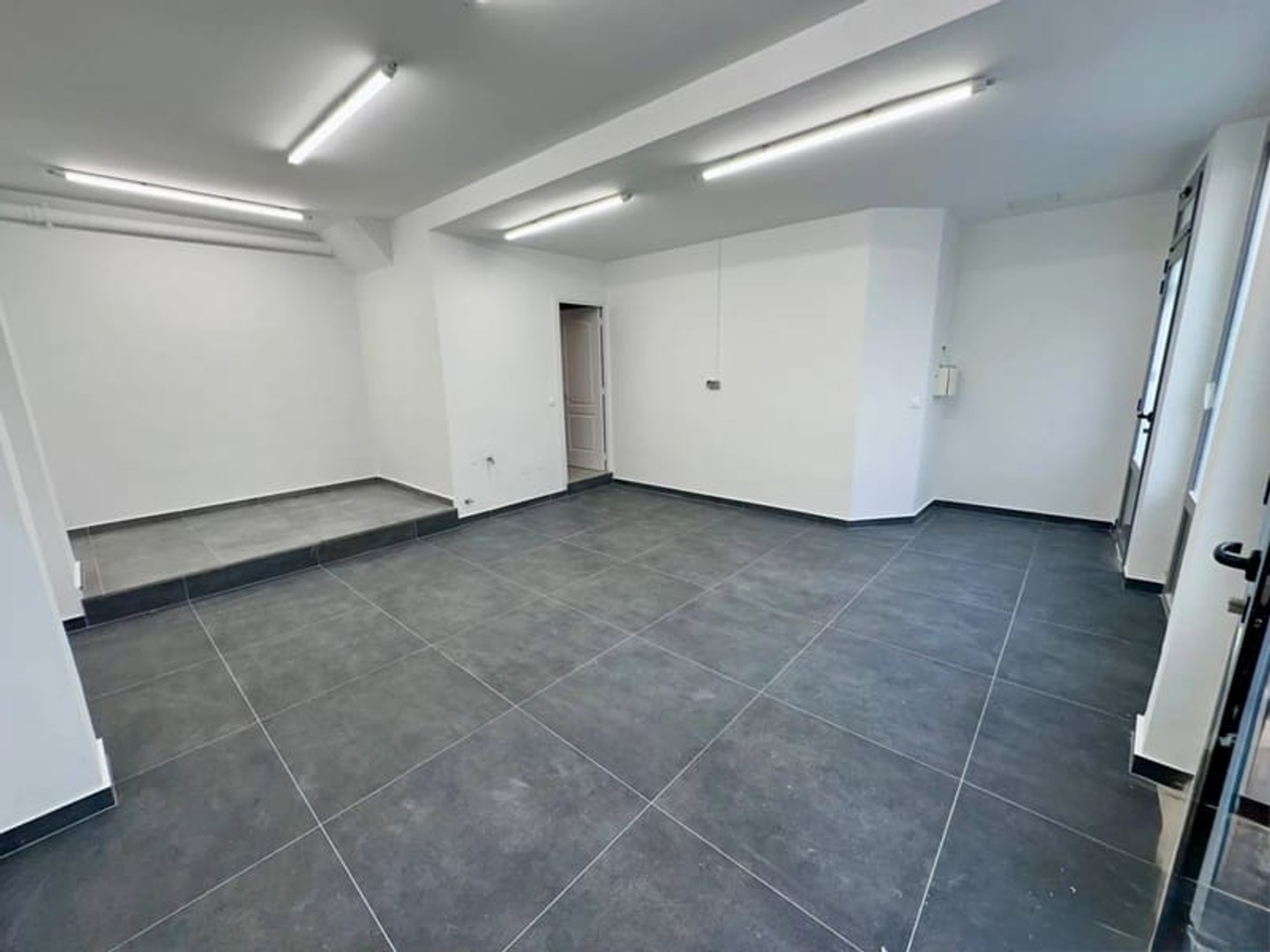 BEAUSOLEIL "FRONTALIER MONACO" - LOCAL COMMERCIAL 38M²