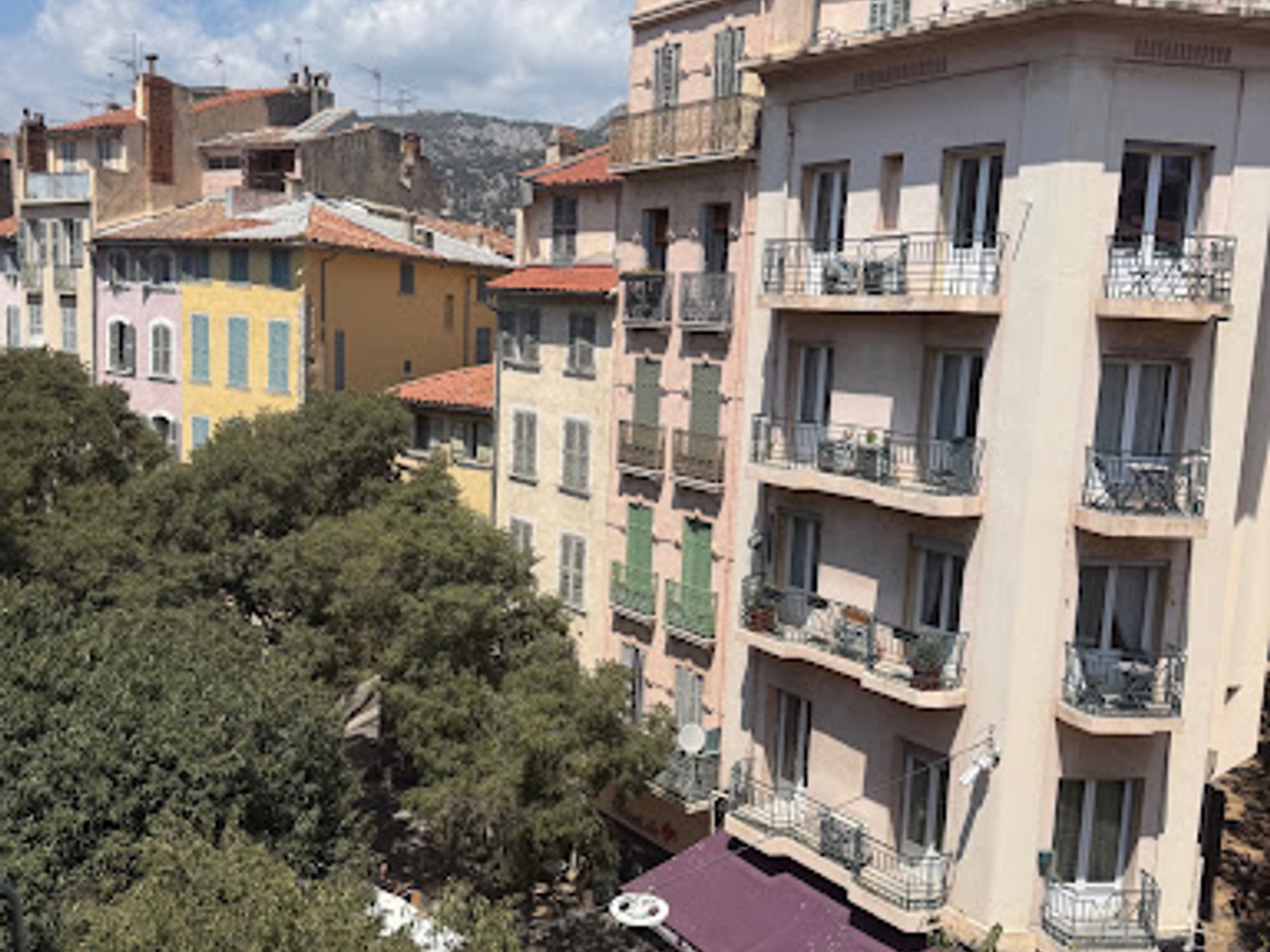 Maison à vendre - 3 pièces - 350m2 - Toulon (83000)