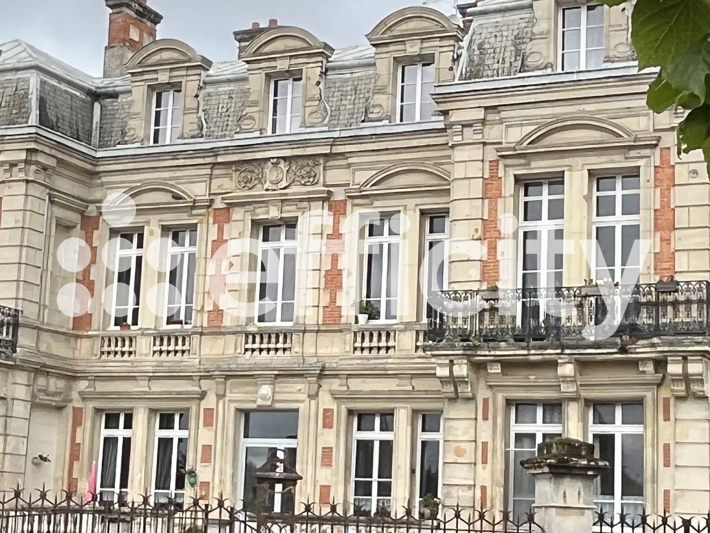 Immeuble à vendre - 460m2 - Vailly-Sur-Aisne (02370)