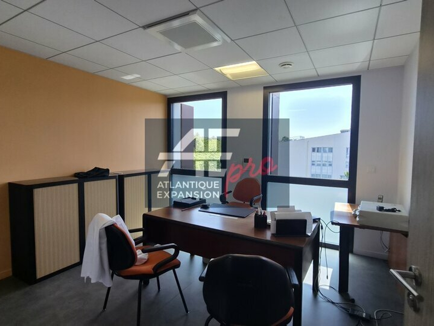 Locaux à vendre - 1 pièce - 123m2 - Saint-Nazaire (44600)