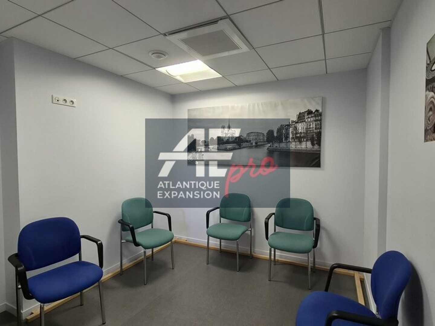 Locaux à vendre - 1 pièce - 123m2 - Saint-Nazaire (44600)