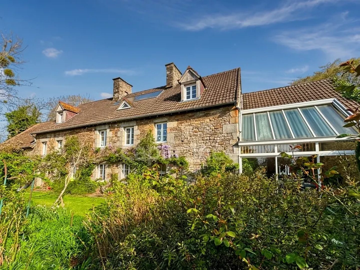 Maison 8 pièces 252 m²