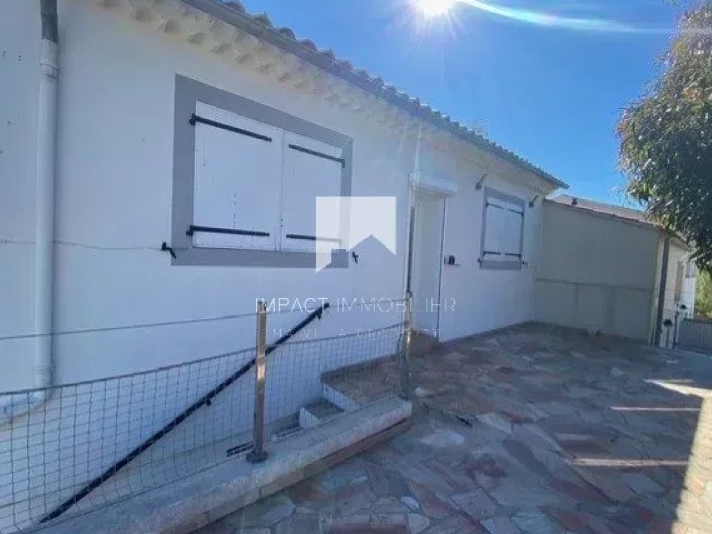 Maison à vendre - 6 pièces - 117m2 - Hyères (83400)