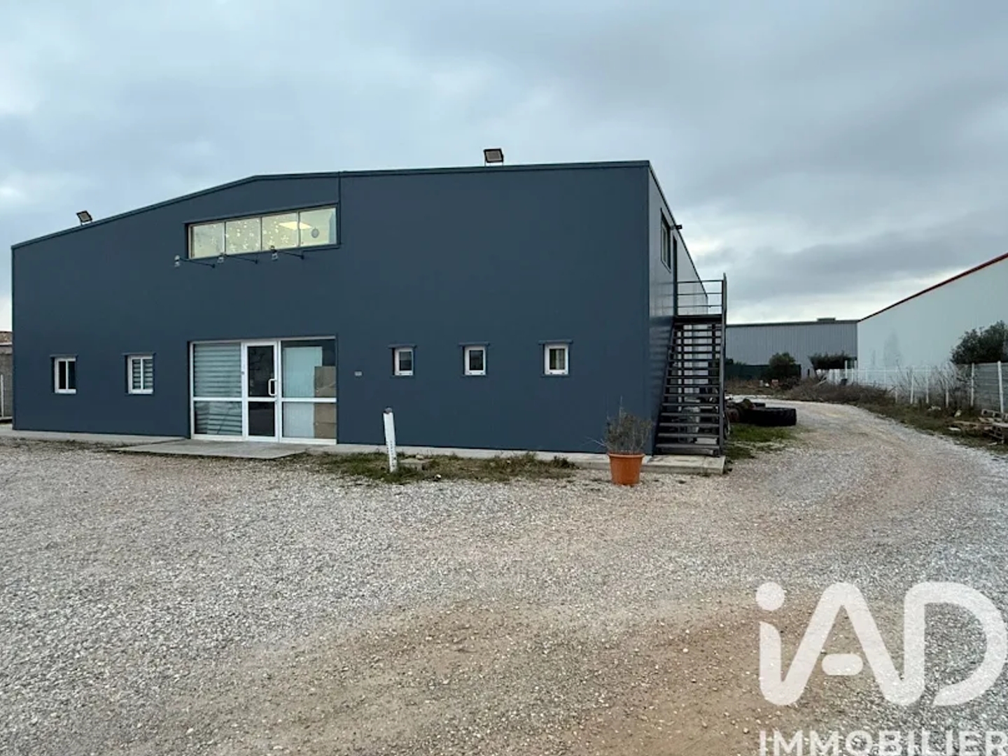 Locaux à vendre - 5 pièces - 400m2 - Rivesaltes (66600)